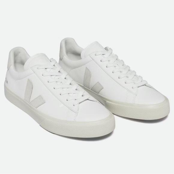 New. VEJA Women's Campo Sneaker
in Extra-White Natural Suede Size 7 - Picture 2 of 10